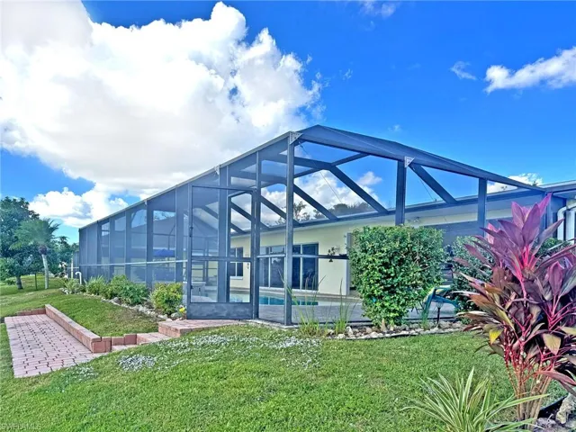 1240 Shelby Pkwy, Cape Coral, Florida 33904
