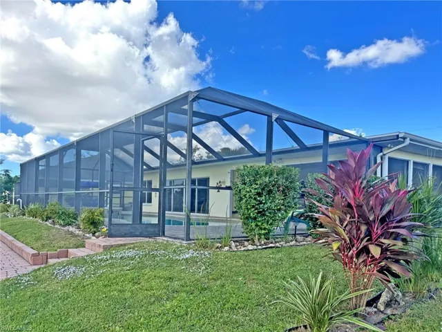 1240 Shelby Pkwy, Cape Coral, Florida 33904