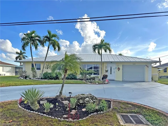 1240 Shelby Pkwy, Cape Coral, Florida 33904