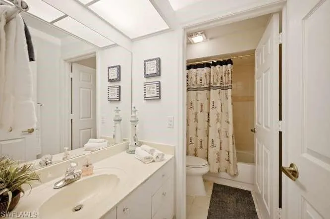 1040 Marblehead Dr N2, Naples, Florida 34104