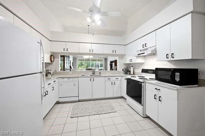 1040 Marblehead Dr N2, Naples, Florida 34104