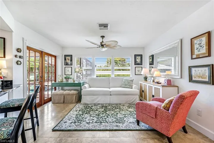 87  Burning Tree  DR, Naples, FL 34105