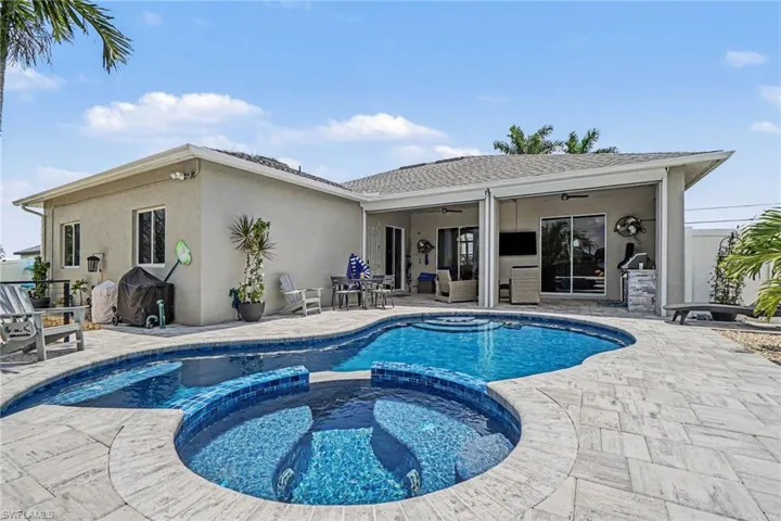 1833 Nw 7th Ave, Cape Coral, Florida 33993