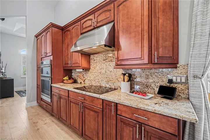 1833 Nw 7th Ave, Cape Coral, Florida 33993