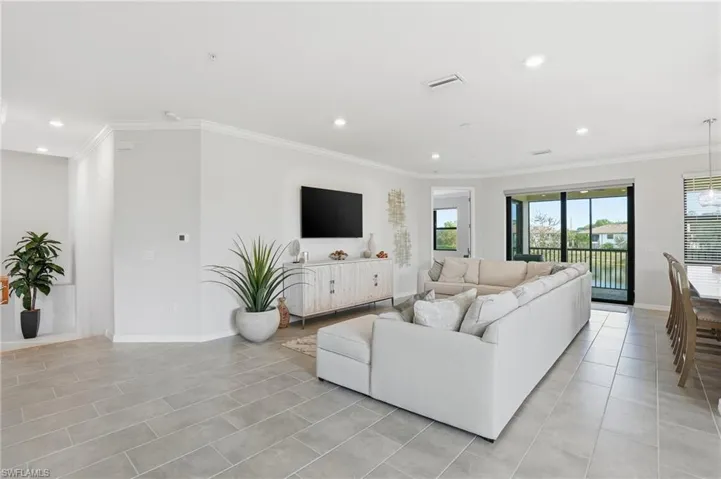 2383  Anguilla  DR, Naples, FL 34120