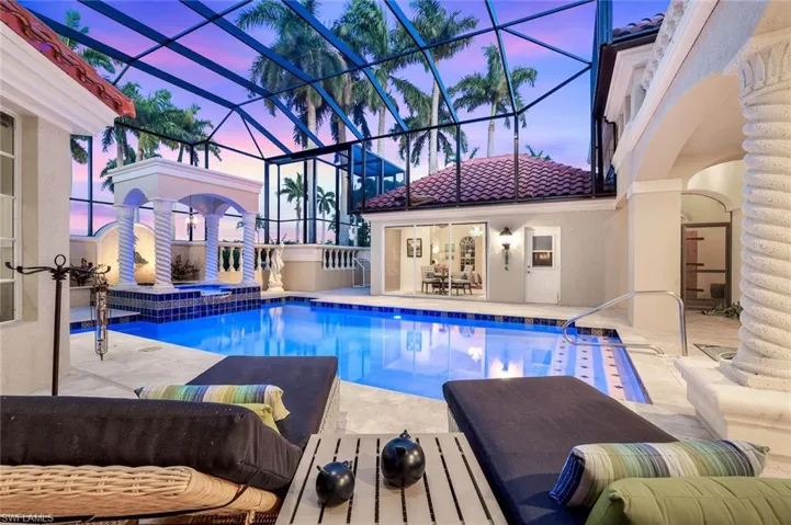 This is your unique CASITA! Perfect for family, friends, in laws.