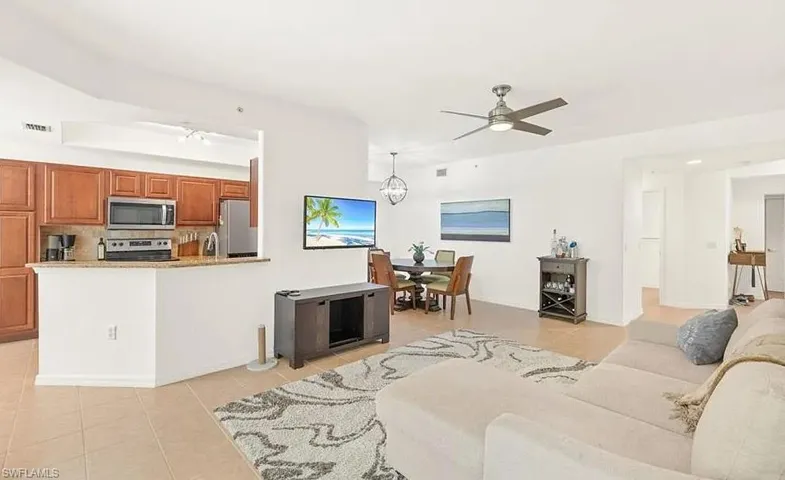 1315 Henley St 1006, Naples, Florida 34105
