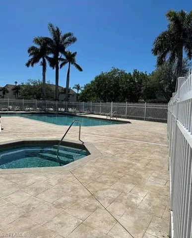 1315 Henley St 1006, Naples, Florida 34105
