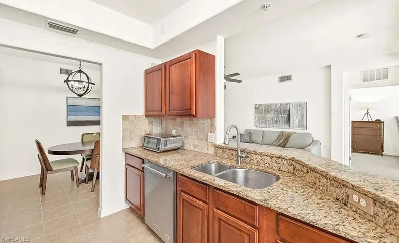 1315 Henley St 1006, Naples, Florida 34105