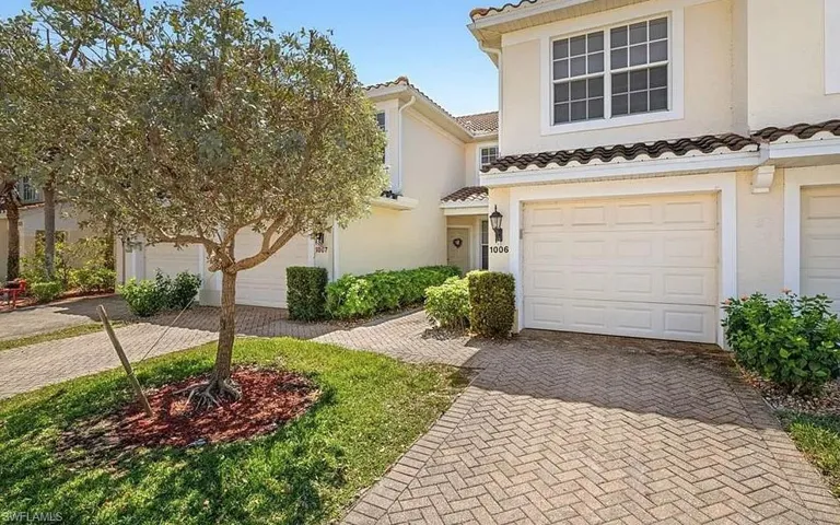 1315 Henley St 1006, Naples, Florida 34105