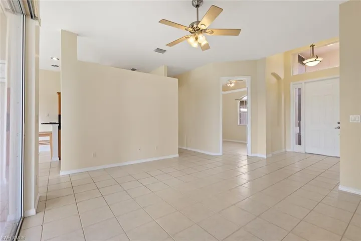 3266  Sturgeon Bay  CT, Naples, FL 34120