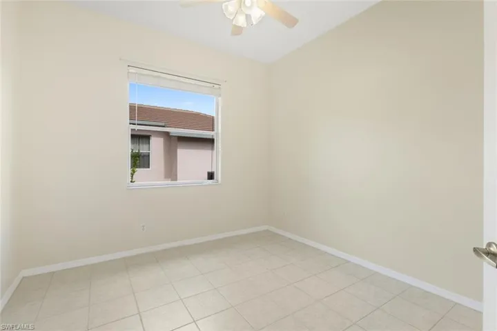 3266  Sturgeon Bay  CT, Naples, FL 34120