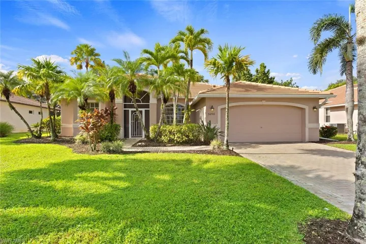 3266  Sturgeon Bay  CT, Naples, FL 34120