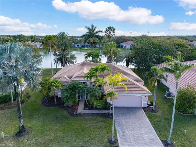 3266  Sturgeon Bay  CT, Naples, FL 34120