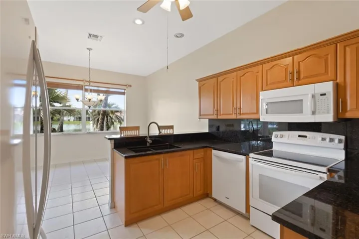 3266  Sturgeon Bay  CT, Naples, FL 34120