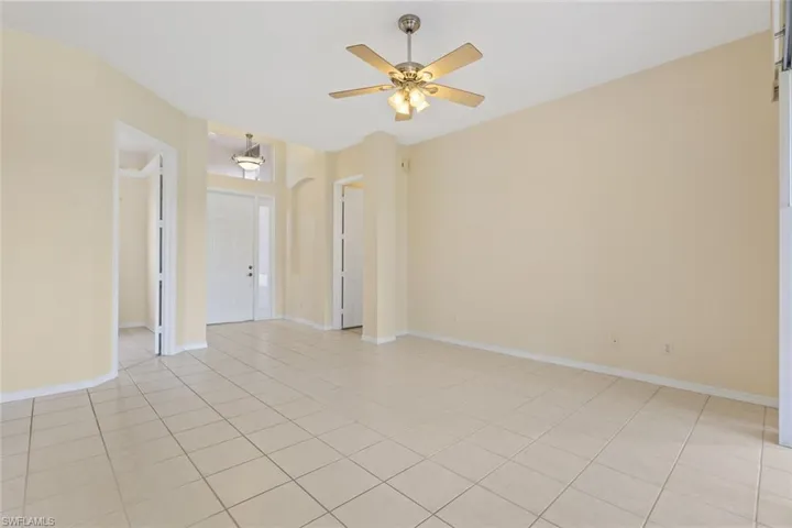 3266  Sturgeon Bay  CT, Naples, FL 34120