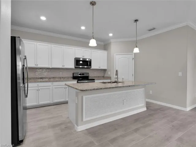 19527 Utopia Ln, Estero, Florida 33928