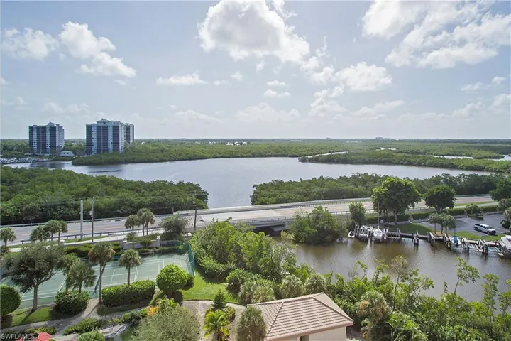 13105  Vanderbilt  DR, Naples, FL 34110