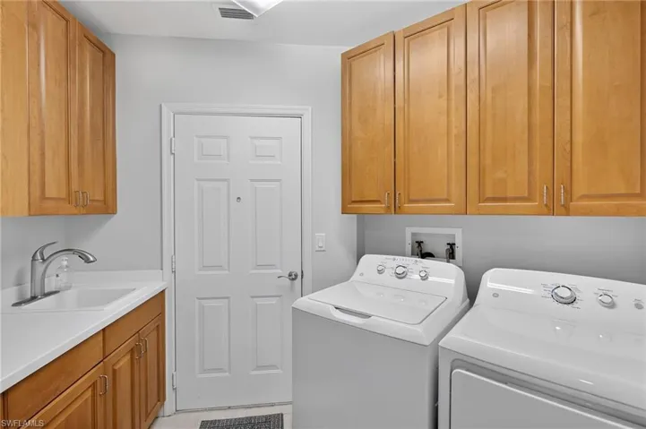 5941 Tarpon Gardens Cir 102, Cape Coral, Florida 33914