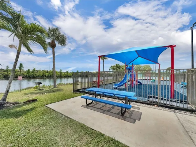 13256  Whitehaven  LN, Fort Myers, FL 33966