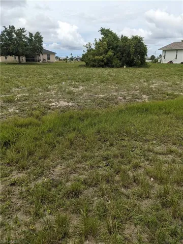 View of yard right angle