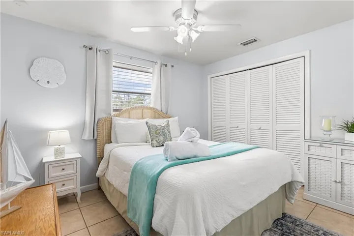 2191 Thomasson Dr, Naples, Florida 34112