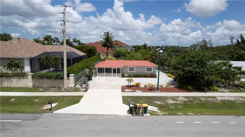2191 Thomasson Dr, Naples, Florida 34112