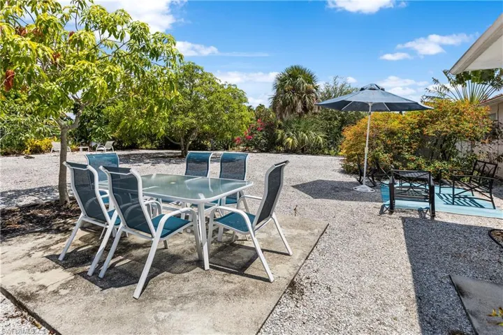 2191 Thomasson Dr, Naples, Florida 34112