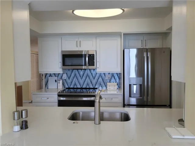 Kitchen pass thru from dining room