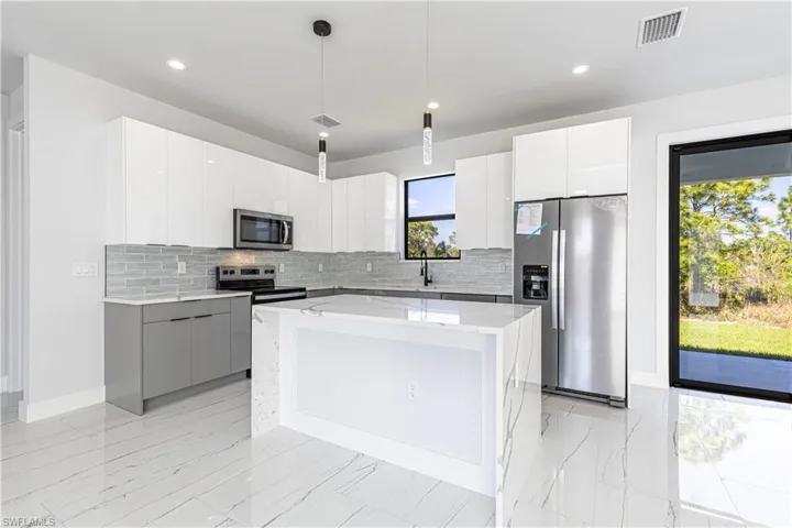 3008  37th W ST, Lehigh Acres, FL 33971