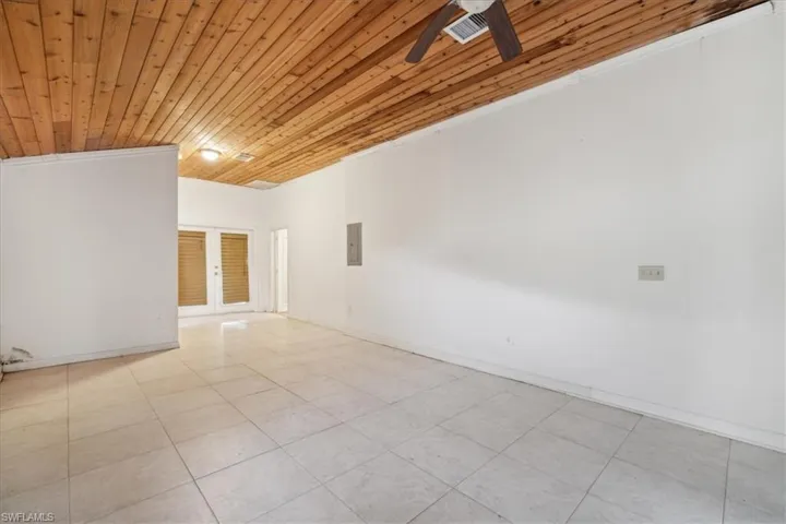 Secondary EnSuite with Private Entrace