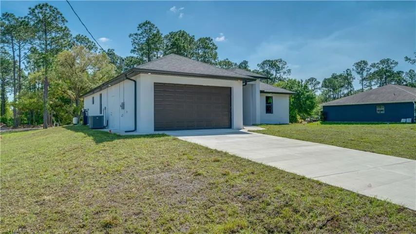 1712 Dixie AVE, LEHIGH ACRES FL 33972