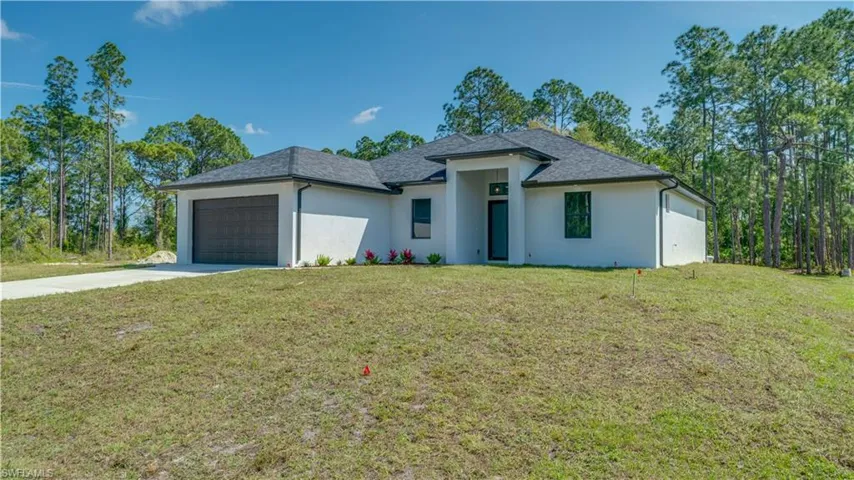 1712 Dixie AVE, LEHIGH ACRES FL 33972