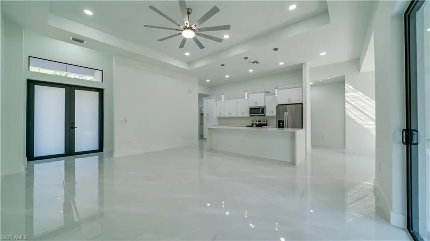 1712 Dixie AVE, LEHIGH ACRES FL 33972