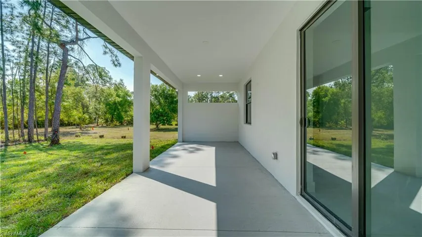 1712 Dixie AVE, LEHIGH ACRES FL 33972