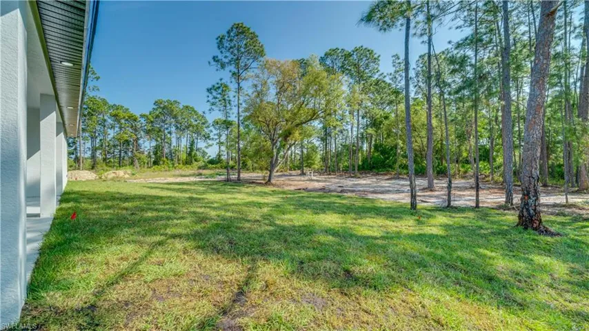 1712 Dixie AVE, LEHIGH ACRES FL 33972