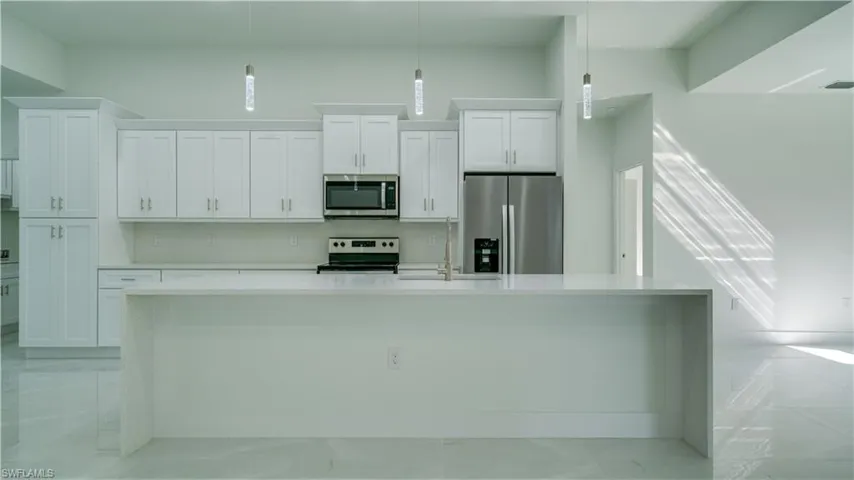 1712 Dixie AVE, LEHIGH ACRES FL 33972