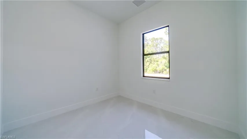 1712 Dixie AVE, LEHIGH ACRES FL 33972
