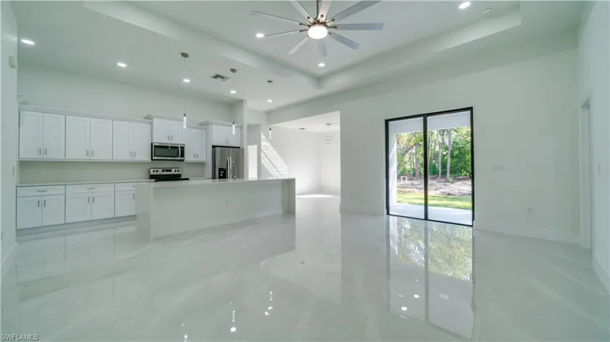 1712 Dixie AVE, LEHIGH ACRES FL 33972