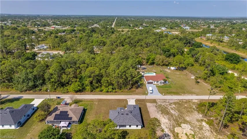 1712 Dixie AVE, LEHIGH ACRES FL 33972