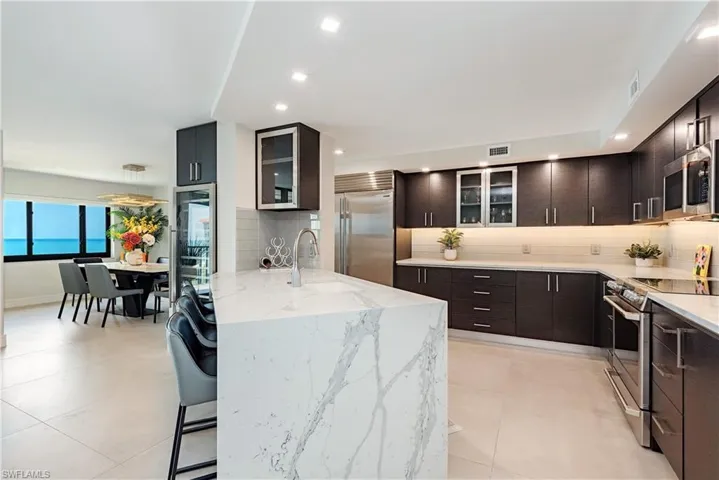 10951  Gulf Shore  DR, Naples, FL 34108