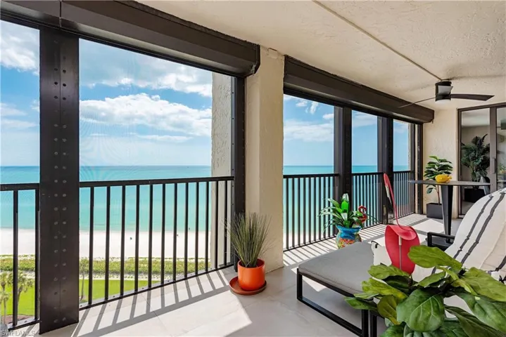 10951  Gulf Shore  DR, Naples, FL 34108