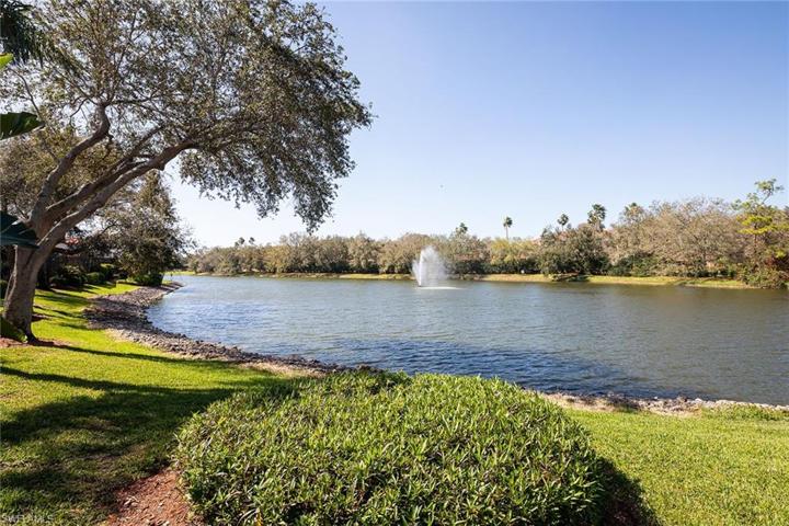 1026  Fountain  RUN, Naples, FL 34119