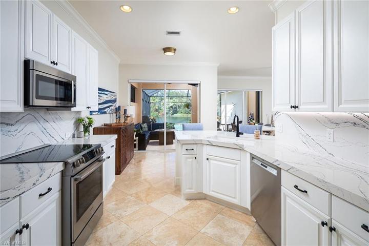 1026  Fountain  RUN, Naples, FL 34119