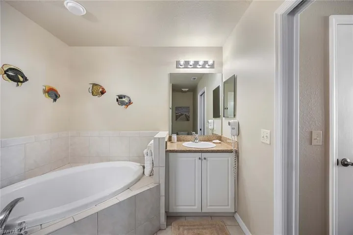 7920  Mahogany Run  LN, Naples, FL 34113