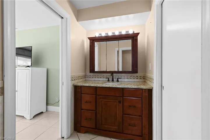 710 Se 43rd St, Cape Coral, Florida 33904