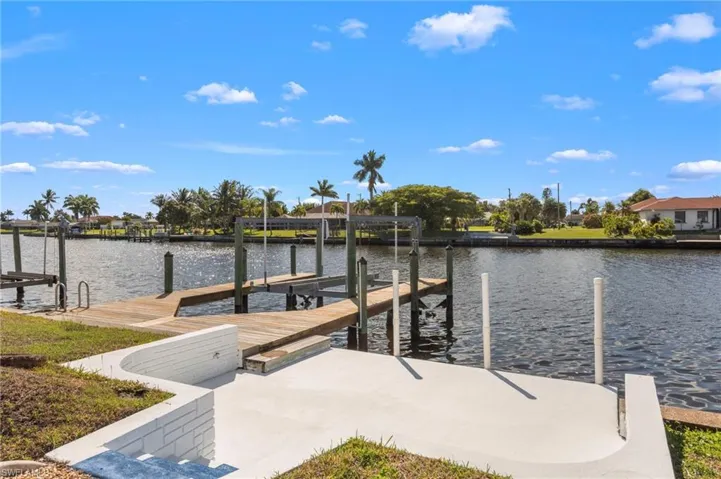 walk way to the water
