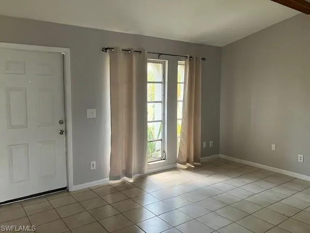 30 Se 24th Ave, Cape Coral, Florida 33990