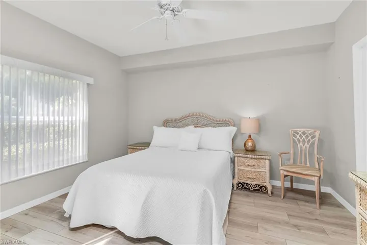 9175  Celeste  DR, Naples, FL 34113