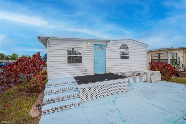 View of manufactured / mobile home